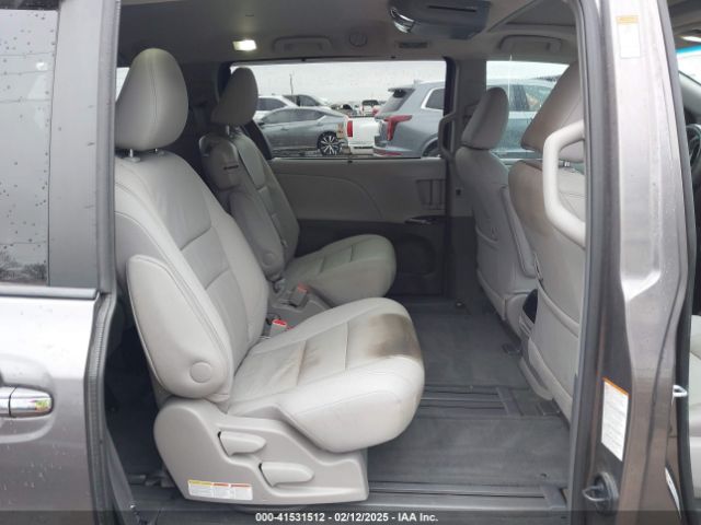 5TDYK3DCXGS742187 Toyota Sienna Xle 8 Passenger