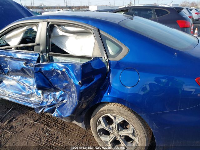 3KPF24AD4LE201800 KIA Forte Lxs