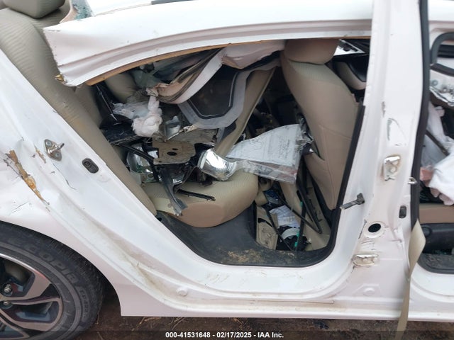 Honda ACCORD LX 2016 1HGCR2F32GA084747 Image 8