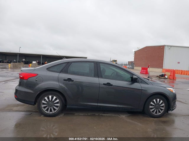 1FADP3E29HL328686 Ford FOCUS S