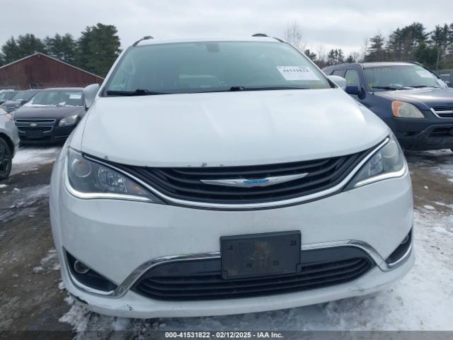 2C4RC1L72JR258329 Chrysler Pacifica Hybrid Touring L