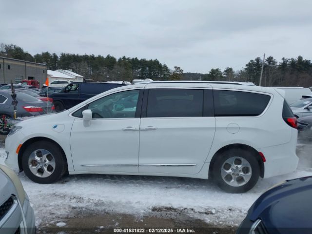 2C4RC1L72JR258329 Chrysler Pacifica Hybrid Touring L