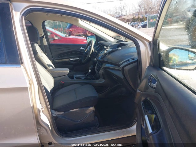 1FMCU9GD9HUB27506 Ford ESCAPE SE