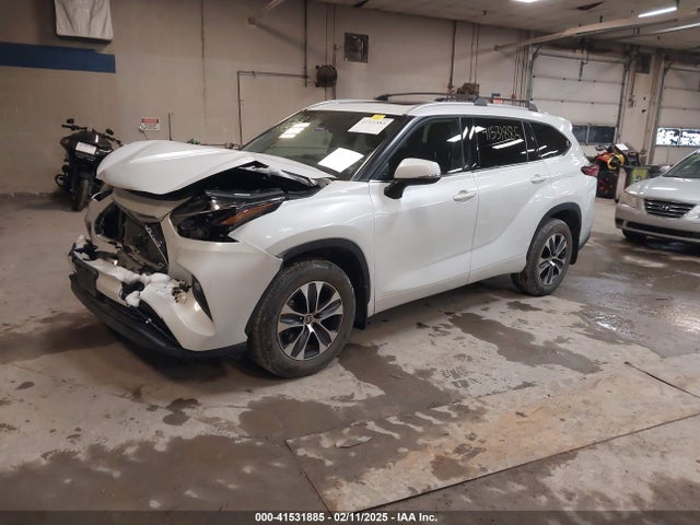 5TDGZRBH9NS596046 Toyota Highlander Xle