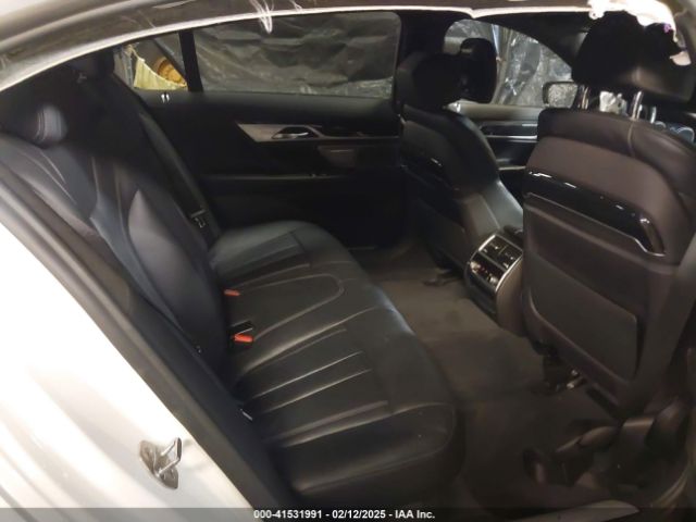 2019 BMW 740I WBA7E4C59KGV70391 Photo 7