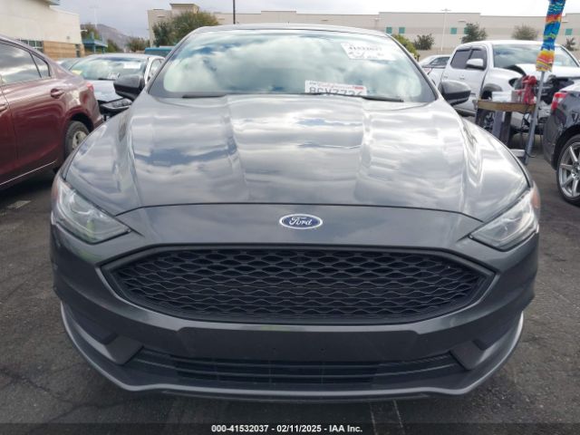 3FA6P0LU5JR110246 Ford Fusion Hybrid Se