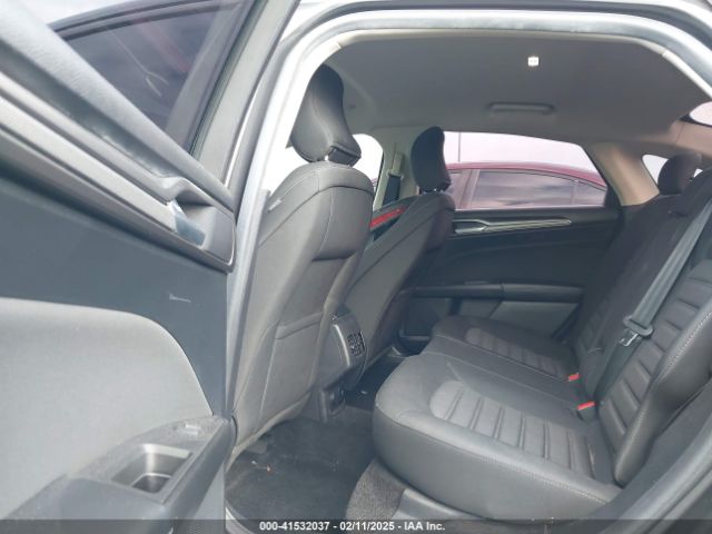 3FA6P0LU5JR110246 Ford Fusion Hybrid Se