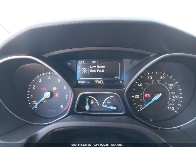 1FADP3K27JL251374 Ford FOCUS SE