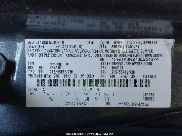 1FADP3K27JL251374 Ford FOCUS SE