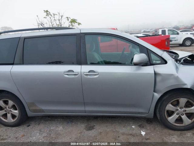 5TDKK3DC3FS588720 Toyota Sienna Le 8 Passenger