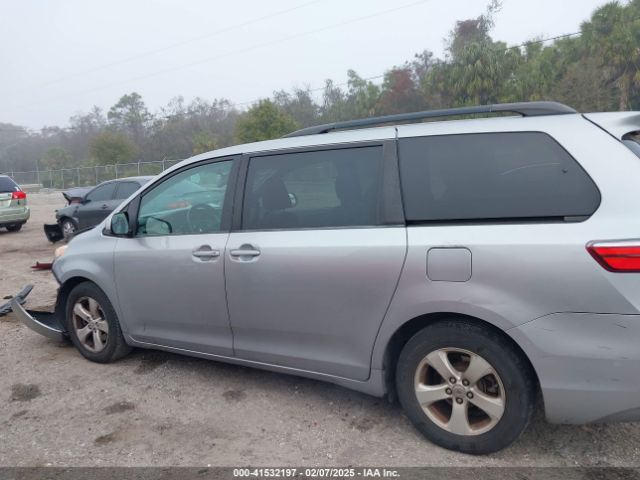5TDKK3DC3FS588720 Toyota Sienna Le 8 Passenger