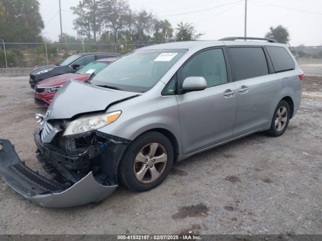 5TDKK3DC3FS588720 Toyota Sienna Le 8 Passenger