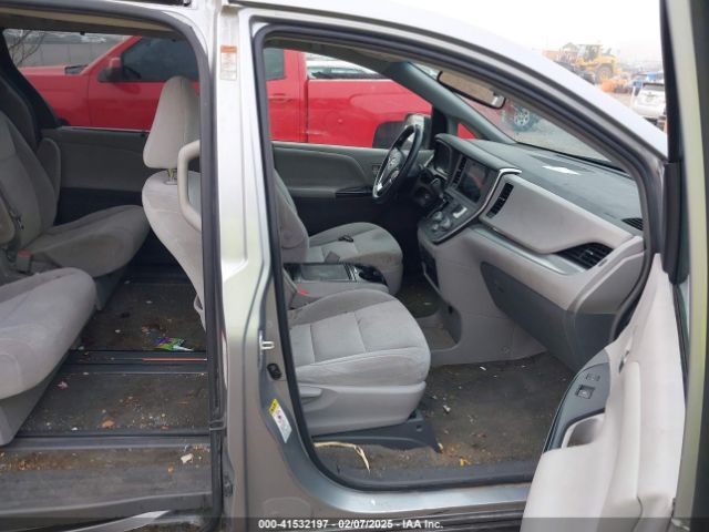 5TDKK3DC3FS588720 Toyota Sienna Le 8 Passenger