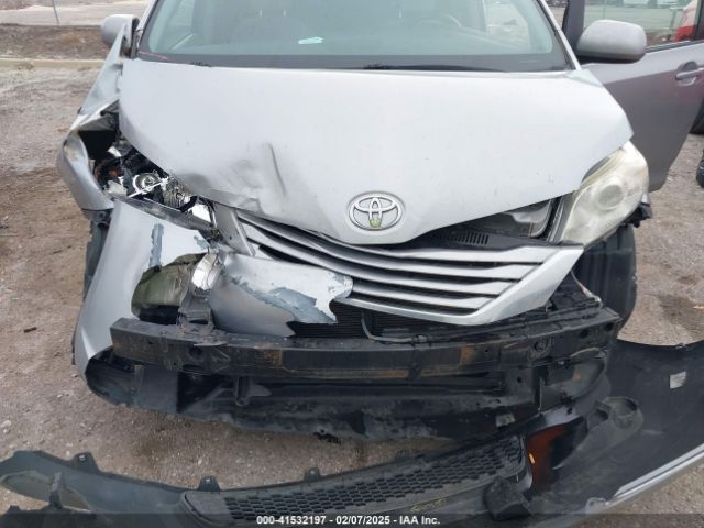 5TDKK3DC3FS588720 Toyota Sienna Le 8 Passenger