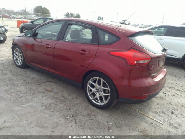 1FADP3K22FL224476 Ford FOCUS SE