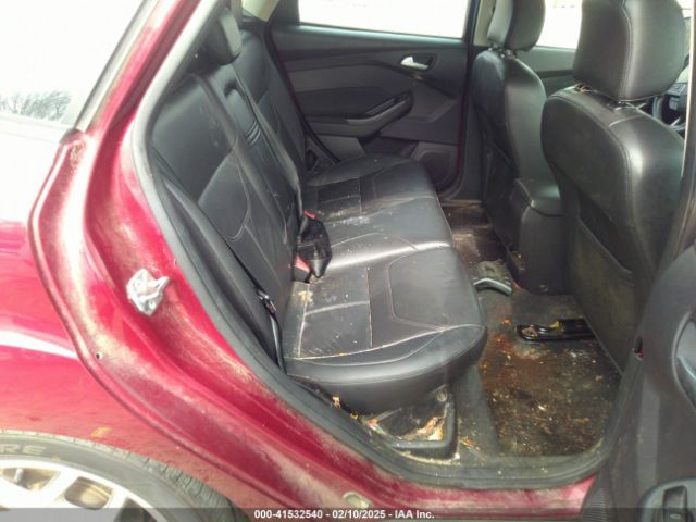 1FADP3K22FL224476 Ford FOCUS SE