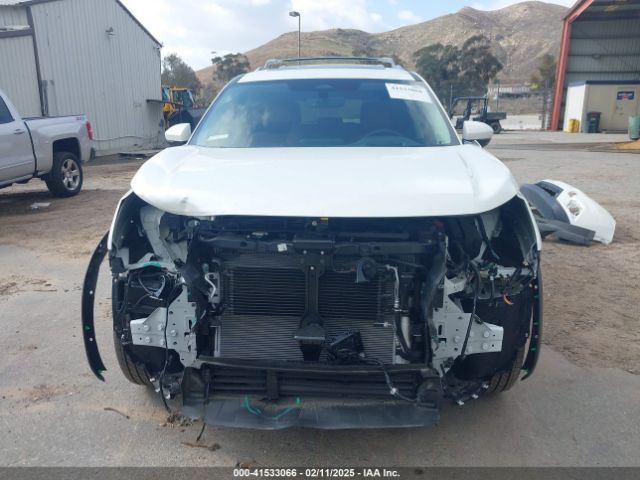 5N1DR3DJ2RC301484 Nissan Pathfinder Platinum 4wd