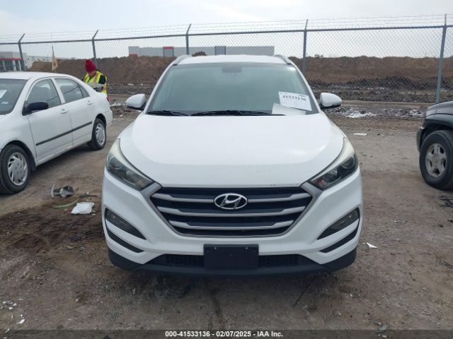 KM8J3CA47HU464613 Hyundai Tucson Se Plus