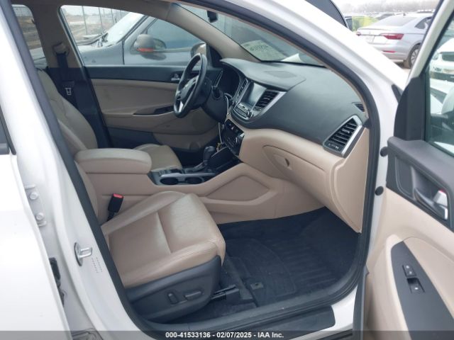 KM8J3CA47HU464613 Hyundai Tucson Se Plus