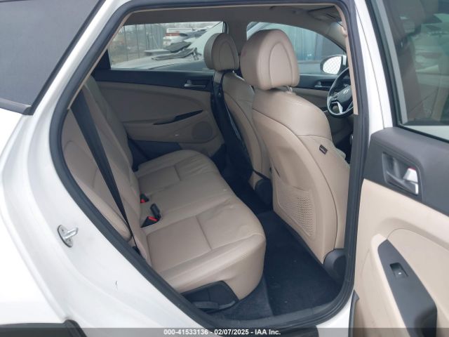 KM8J3CA47HU464613 Hyundai Tucson Se Plus