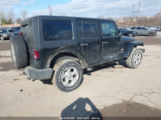 1C4BJWEG8EL187492 Jeep Wrangler Unlimited Sahara