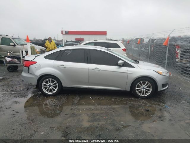 1FADP3F24HL210401 Ford FOCUS SE