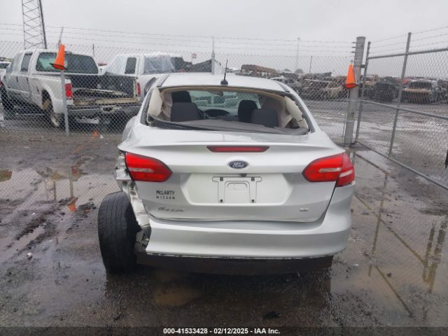 1FADP3F24HL210401 Ford FOCUS SE