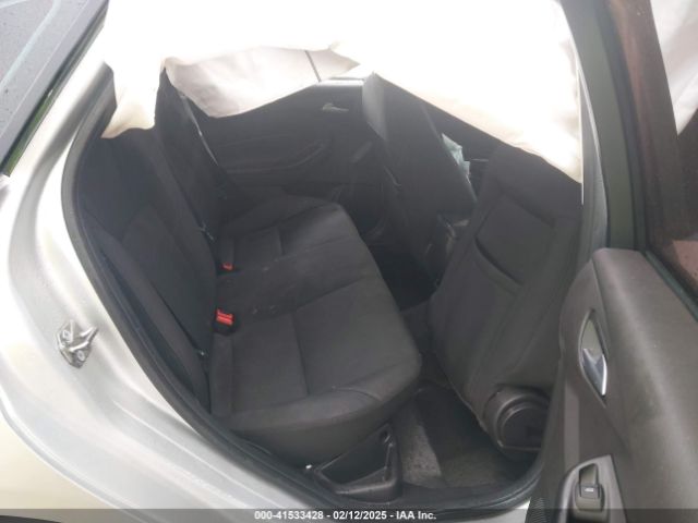 1FADP3F24HL210401 Ford FOCUS SE