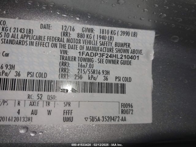 1FADP3F24HL210401 Ford FOCUS SE