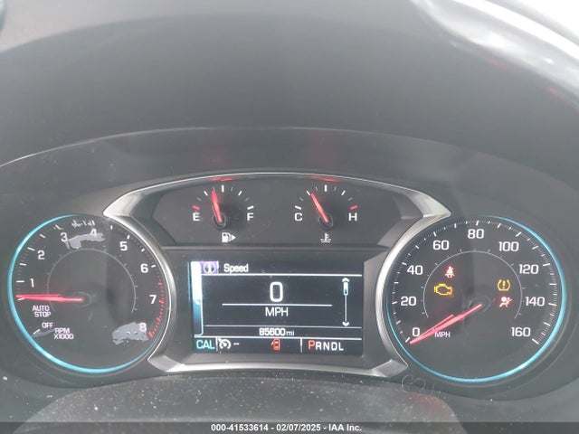 1G1ZD5STXJF122694 Chevrolet MALIBU LT