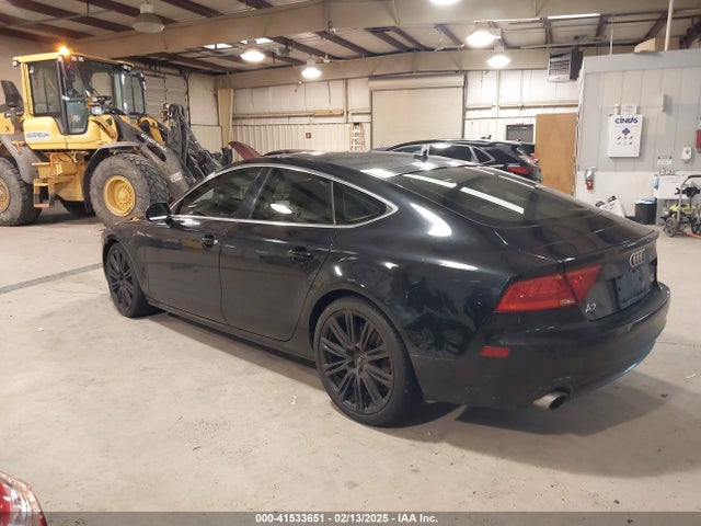 2012 AUDI A7 WAUYGAFC7CN096333 Photo 2