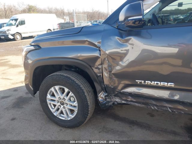5TFLA5DB3RX131737 Toyota Tundra Sr5