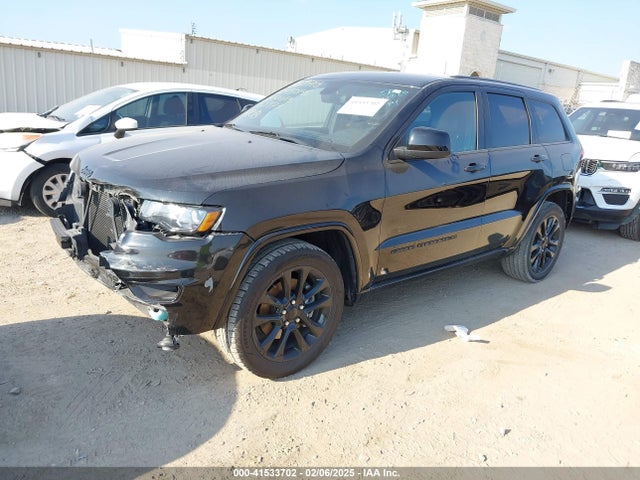1C4RJEAG0NC155473 Jeep Grand Cherokee Wk Laredo X 4x2