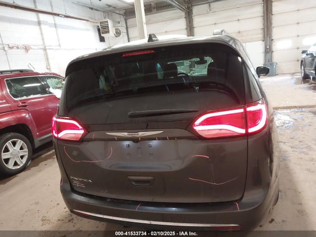 Chrysler Pacifica Touring L 2019 2C4RC1BG6KR680879 Image 16
