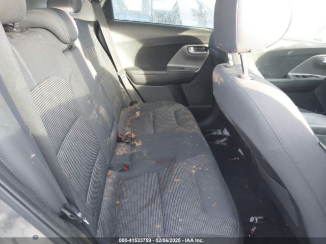 KNDCB3LC8J5132670 KIA NIRO LX
