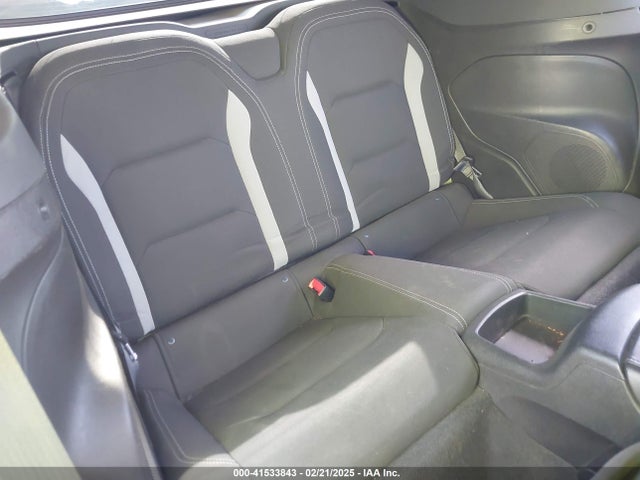 2019 CHEVROLET CAMARO 1G1FB3DS6K0142544 Photo 7