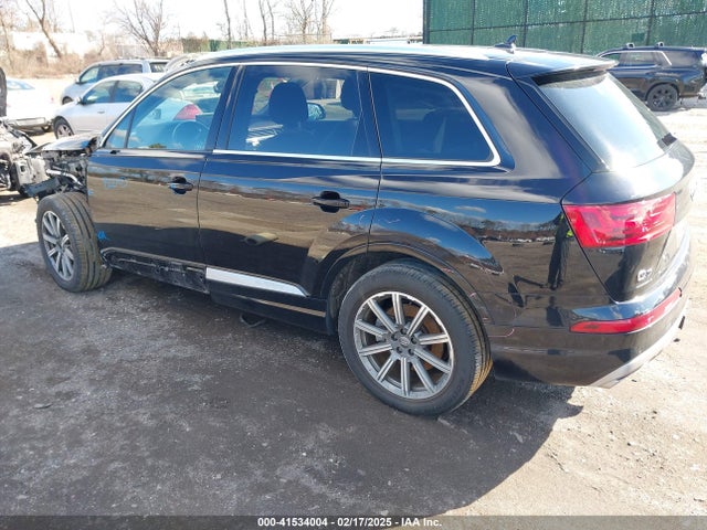 2018 AUDI Q7 WA1LAAF72JD031937 Photo 2