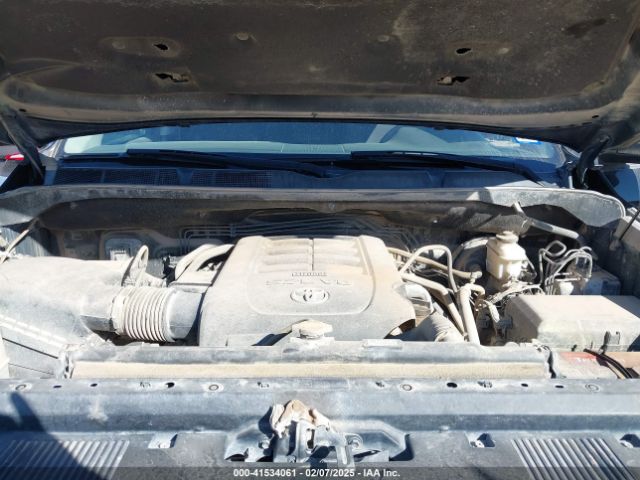 5TFEW5F13HX227400 Toyota Tundra Sr5 5.7l V8