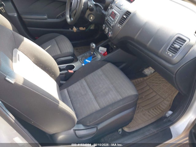 KIA Forte 5-door Lx 2016 KNAFK5A89G5574144 Image 5