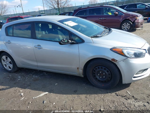 KIA Forte 5-door Lx 2016 KNAFK5A89G5574144 Image 6
