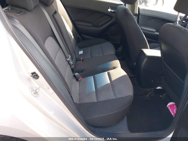 KIA Forte 5-door Lx 2016 KNAFK5A89G5574144 Image 8