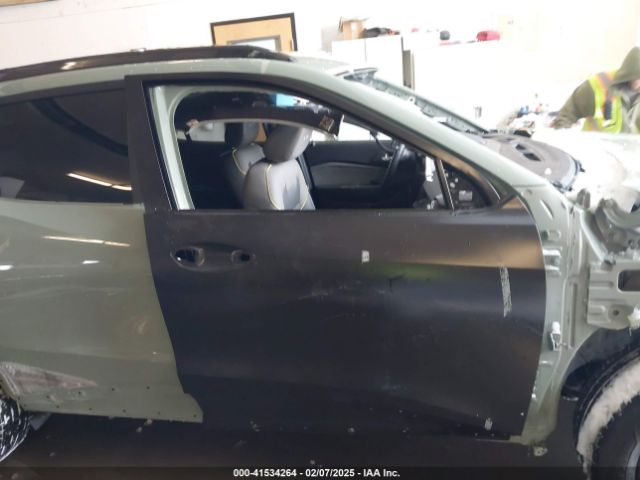 KL77LKE24RC110280 Chevrolet Trax Fwd Activ