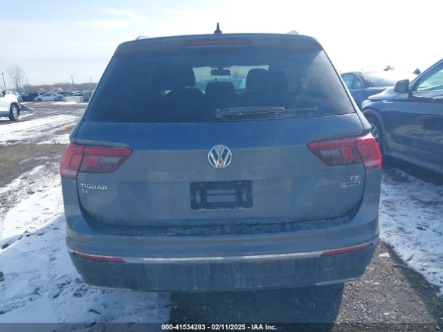 3VV2B7AX5JM211816 Volkswagen Tiguan 2.0t Se/2.0t Sel