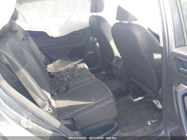 3VV2B7AX5JM211816 Volkswagen Tiguan 2.0t Se/2.0t Sel