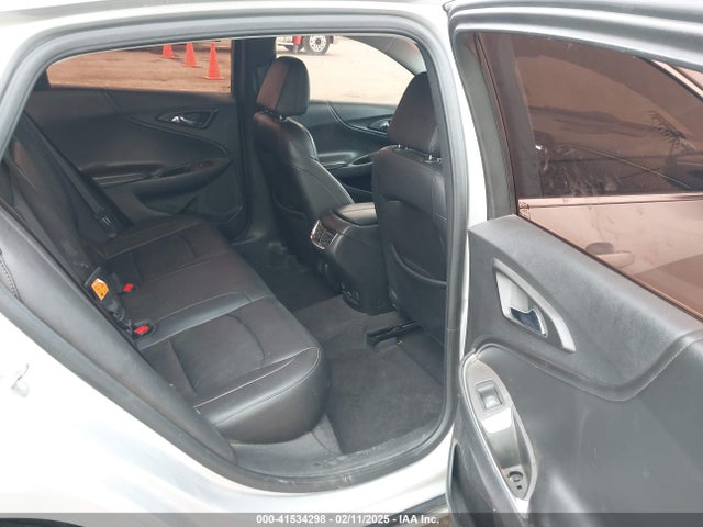 1G1ZD5ST9JF205470 Chevrolet MALIBU LT