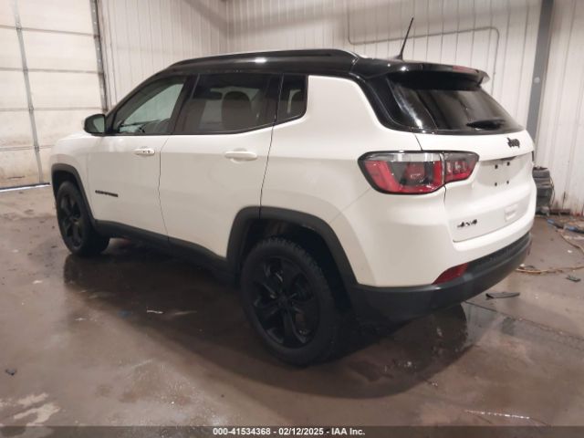 3C4NJDBB9JT454213 Jeep Compass Latitude 4x4
