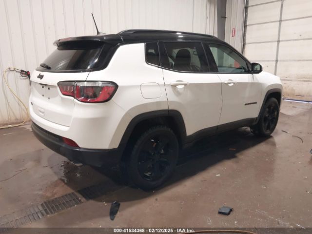 3C4NJDBB9JT454213 Jeep Compass Latitude 4x4