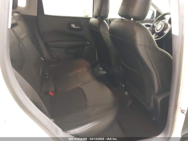 3C4NJDBB9JT454213 Jeep Compass Latitude 4x4