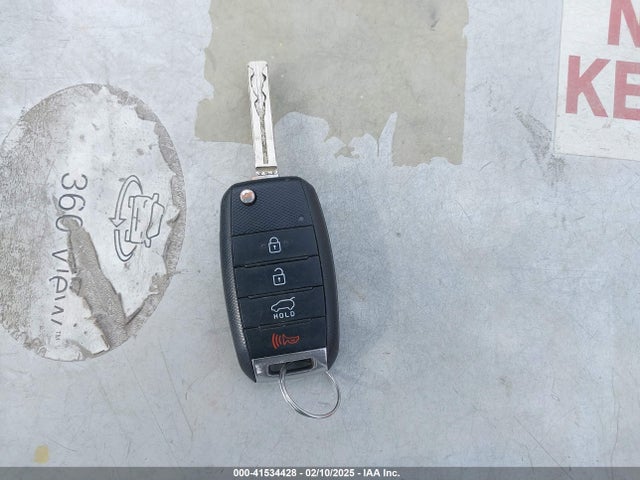 KNDJN2A27G7307037 KIA Soul