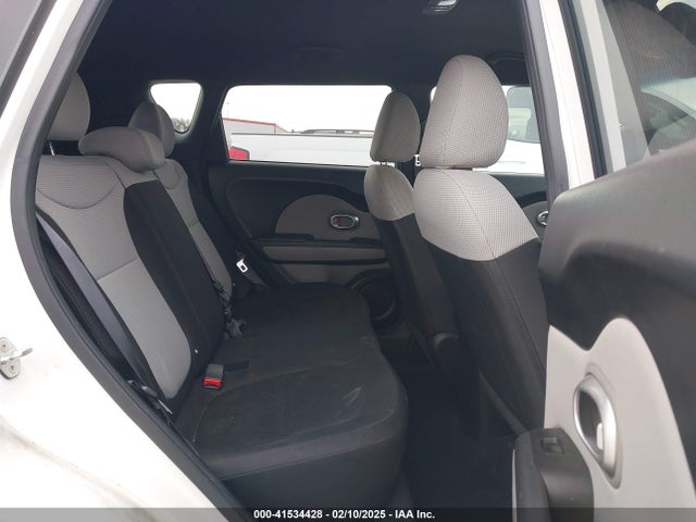 KNDJN2A27G7307037 KIA Soul